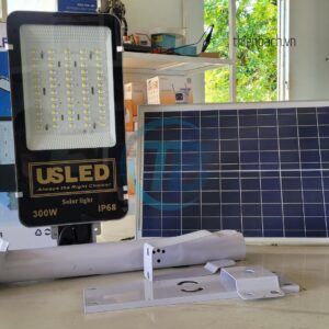 den-solar-light-300w-chuan-khang-nuoc-cao-ip68-001