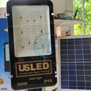 den-solar-light-300w-chuan-khang-nuoc-cao-ip68-003