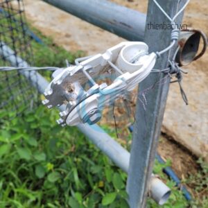 tron-bo-thiet-bi-lap-hang-rao-xung-dien-006