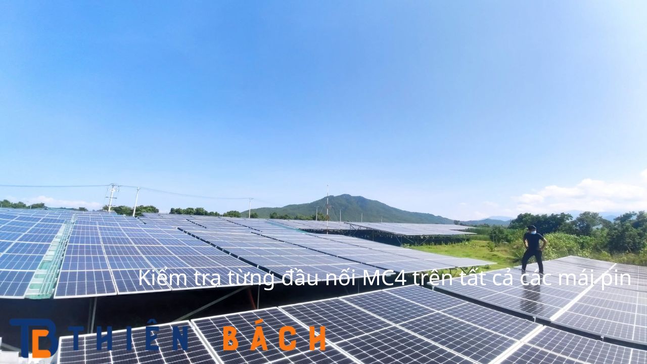 kiem-tra-tung-dau-noi-mc4-tren-tung-mai-pin